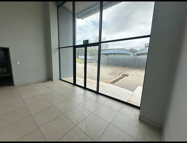 2,145M² WAREHOUSE TO LET IN COSMO BUSINESS PARK